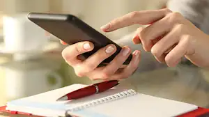 Téléphone en main