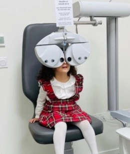 Réfracteur NIDEK utilisé pour les examens de la vision et les mesures de réfraction à Lyon
