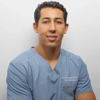 Portrait du Dr Othman Ameyoud, chirurgien ophtalmologue spécialisé en chirurgie réfractive, cataracte et chirurgie oculaire à la Clinique de la vue Lyon, Roanne et Givors